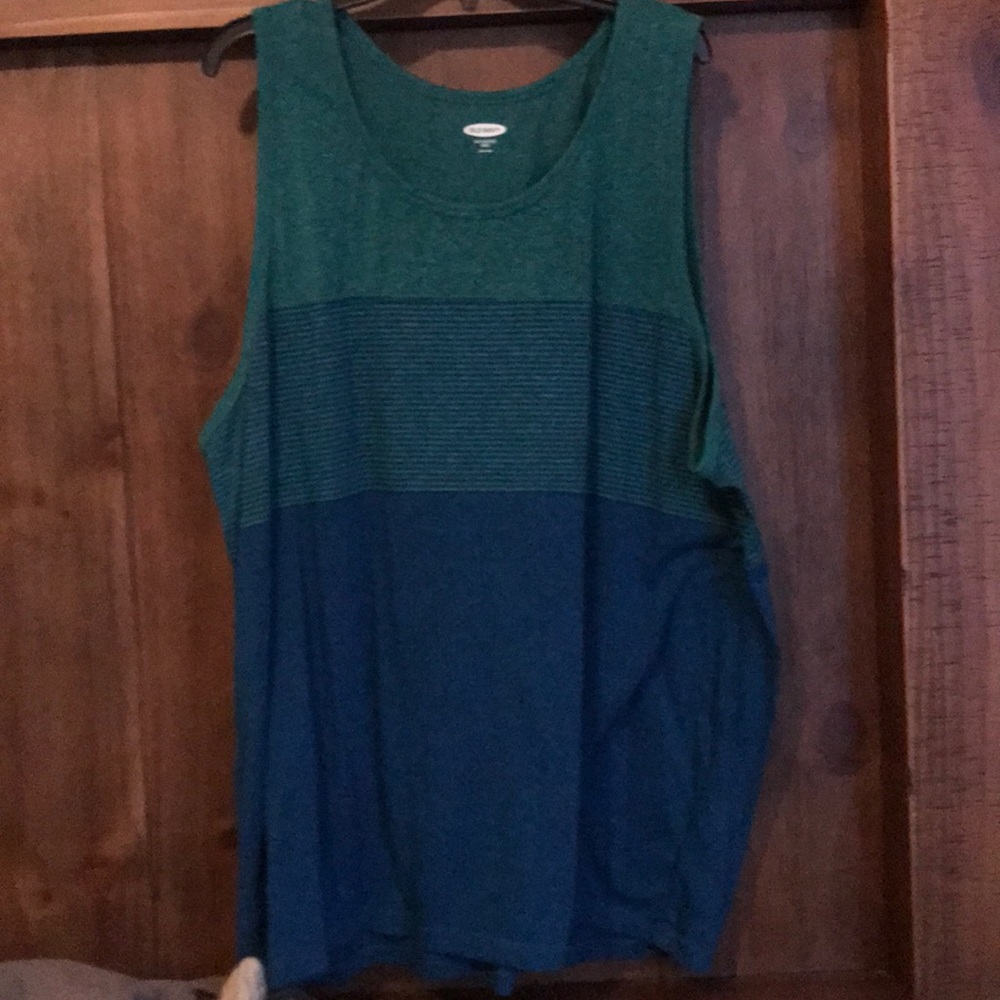 Men’s muscle shirt